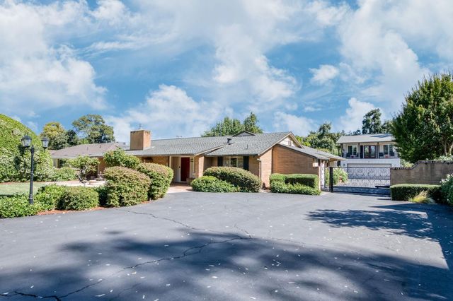 812 E Rialto Avenue, Fresno, CA 93704