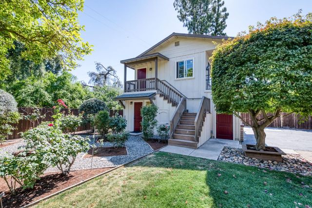 812 E Rialto Avenue, Fresno, CA 93704