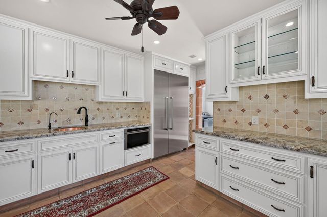 812 E Rialto Avenue, Fresno, CA 93704