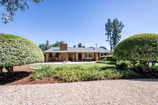 812 E Rialto Avenue, Fresno, CA 93704