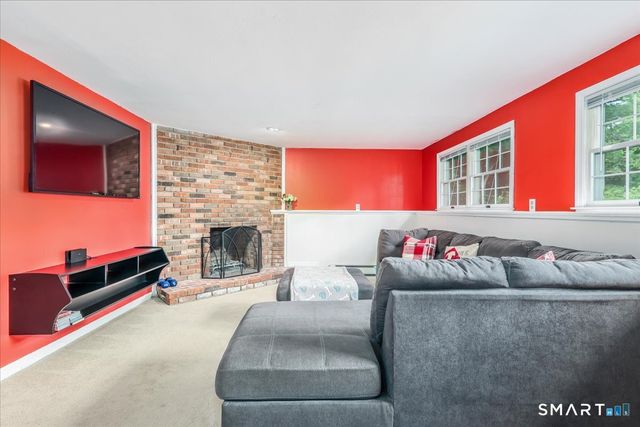 9 Richconn Drive, New Milford, CT 06776