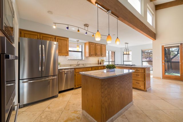 1861 Tramway Terrace Loop NE, Albuquerque, NM 87122