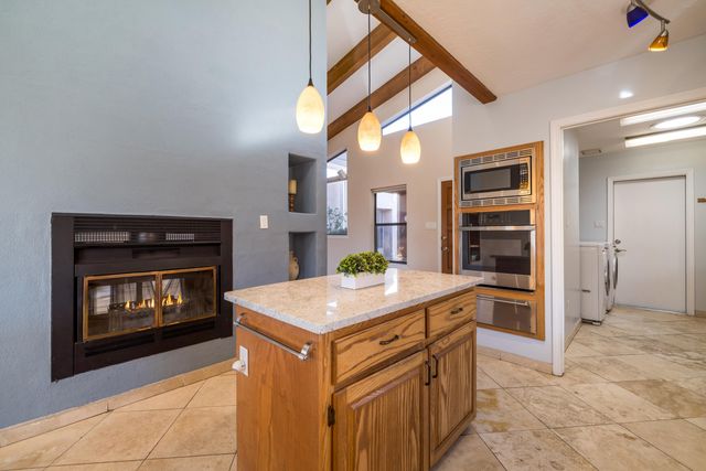 1861 Tramway Terrace Loop NE, Albuquerque, NM 87122