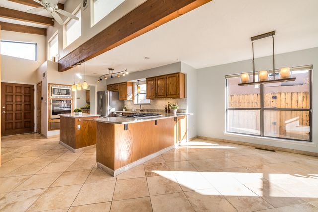 1861 Tramway Terrace Loop NE, Albuquerque, NM 87122