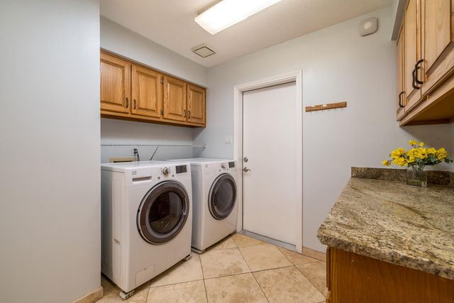 1861 Tramway Terrace Loop NE, Albuquerque, NM 87122