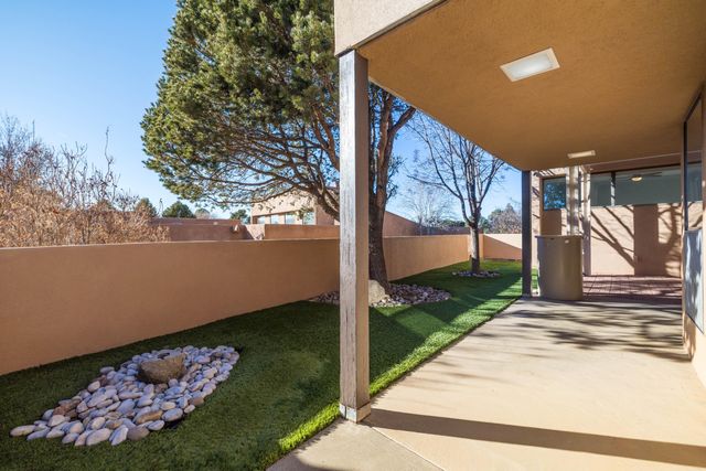 1861 Tramway Terrace Loop NE, Albuquerque, NM 87122