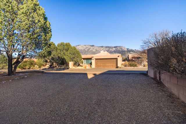 1861 Tramway Terrace Loop NE, Albuquerque, NM 87122