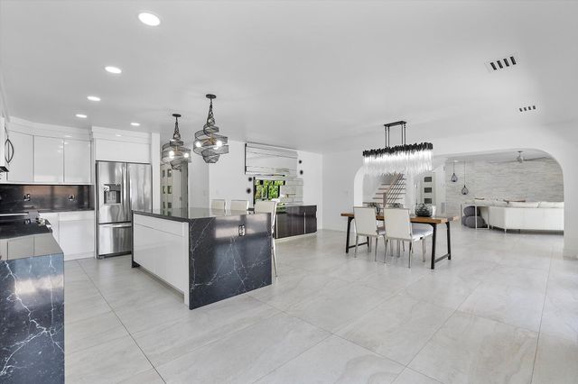 2800 NE 48th Street, Lighthouse Point, FL 33064