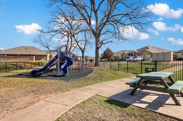 507 Bluffview DR, Bastrop, TX 78602