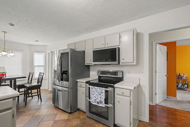 2247 Rosecran Cir, La Vergne, TN 37086