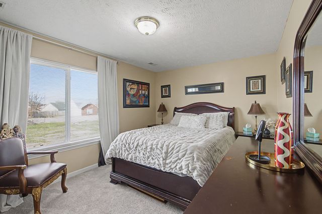 2247 Rosecran Cir, La Vergne, TN 37086