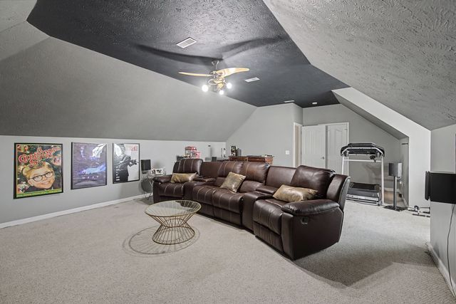 2247 Rosecran Cir, La Vergne, TN 37086