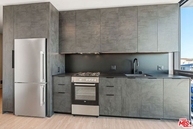3667 Keystone Avenue 226, Los Angeles, CA 90034