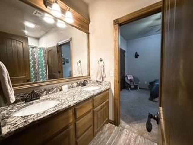 1955 Grants Pass Avenue, Blanchard, OK 73010