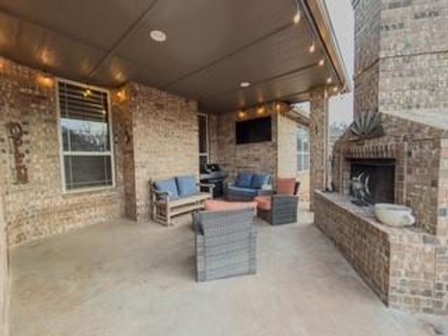 1955 Grants Pass Avenue, Blanchard, OK 73010