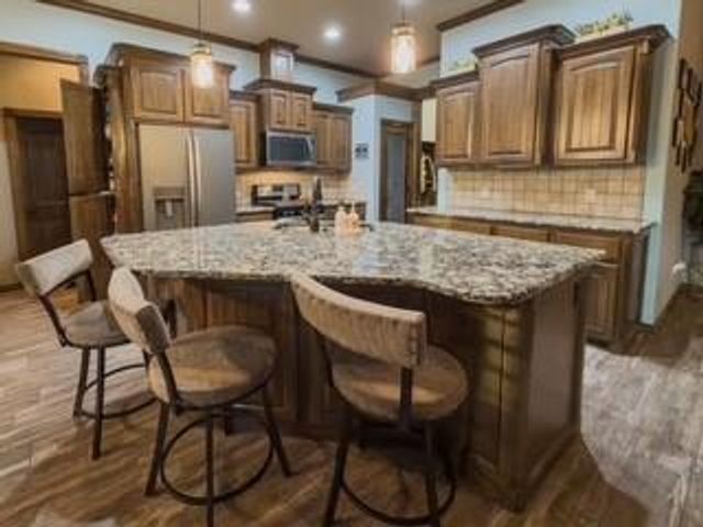 1955 Grants Pass Avenue, Blanchard, OK 73010