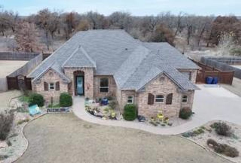 1955 Grants Pass Avenue, Blanchard, OK 73010