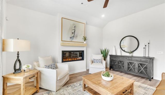 438 W Canada Drive, Farmington, AR 72730