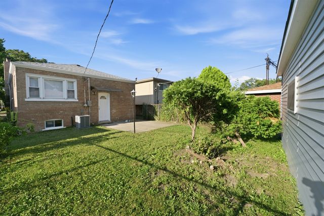 657 E 100th Place, Chicago, IL 60628