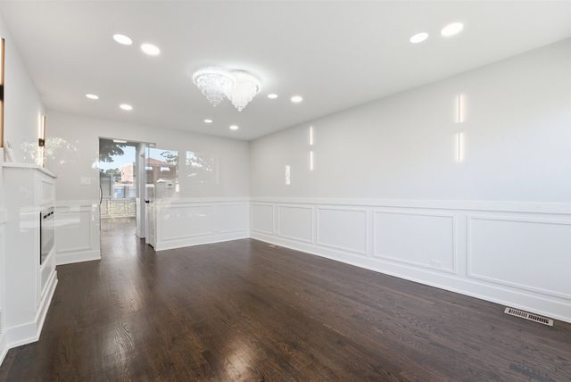 657 E 100th Place, Chicago, IL 60628