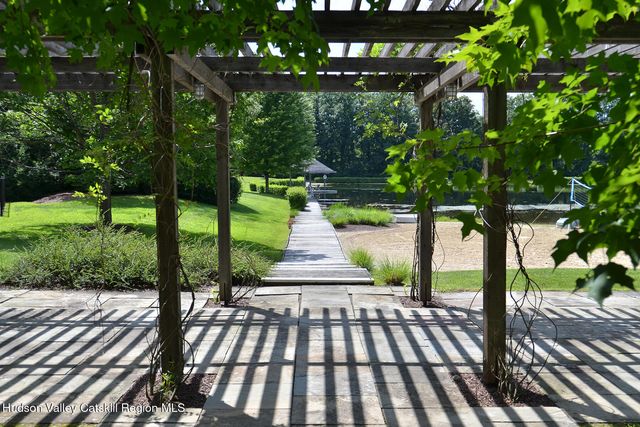 322 Arcadia Drive, Ancram, NY 12502