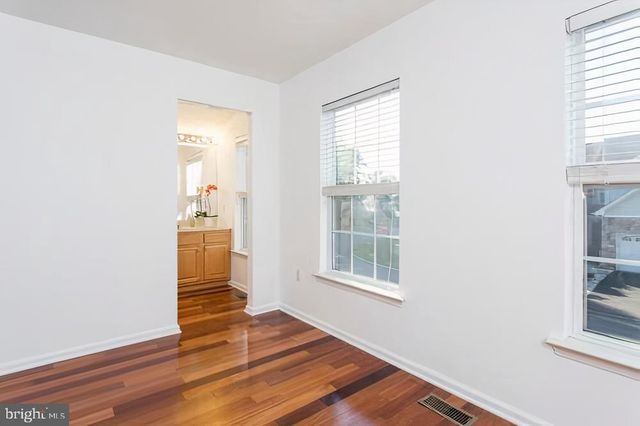 28 SUTTON CT, Pennington, NJ 08534