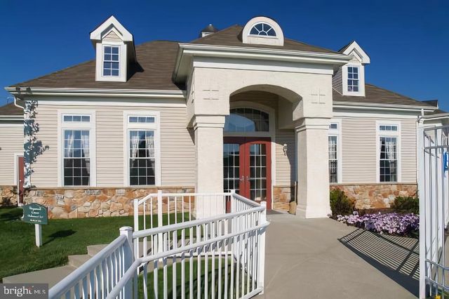 28 SUTTON CT, Pennington, NJ 08534