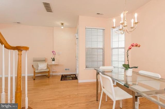 28 SUTTON CT, Pennington, NJ 08534