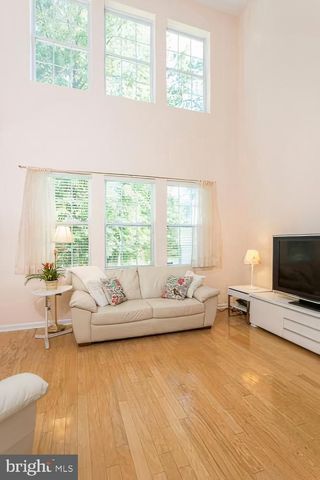 28 SUTTON CT, Pennington, NJ 08534