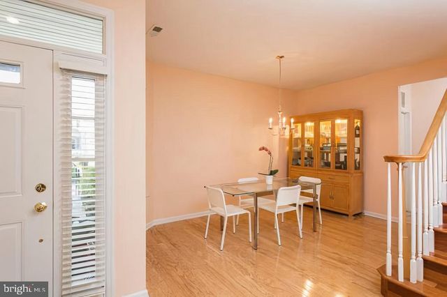 28 SUTTON CT, Pennington, NJ 08534