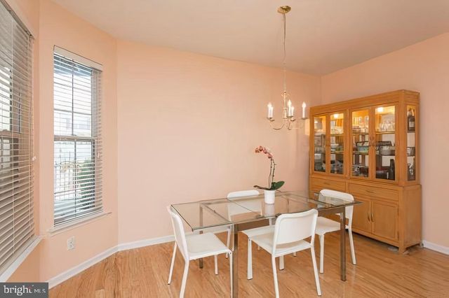 28 SUTTON CT, Pennington, NJ 08534