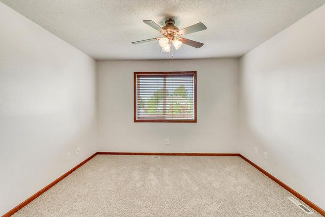 1217 37th Avenue S, Moorhead, MN 56560