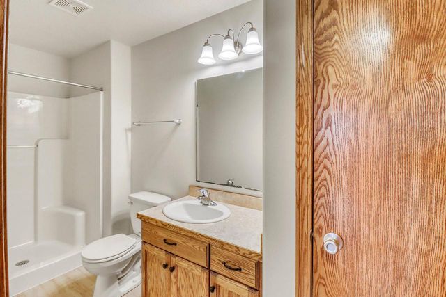 1217 37th Avenue S, Moorhead, MN 56560