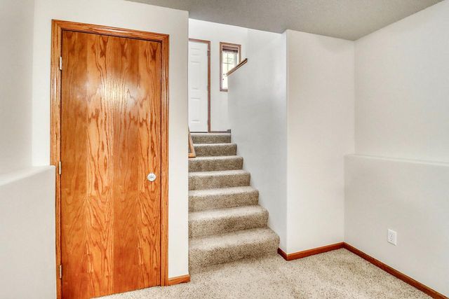 1217 37th Avenue S, Moorhead, MN 56560