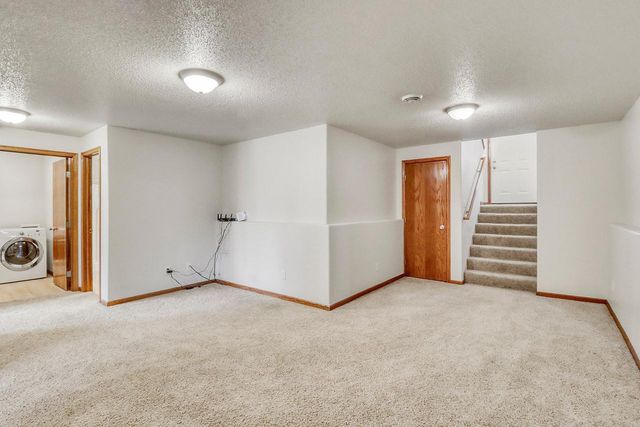 1217 37th Avenue S, Moorhead, MN 56560