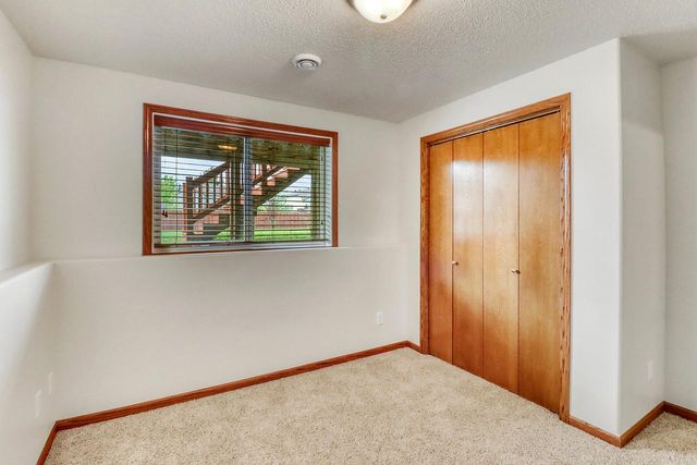 1217 37th Avenue S, Moorhead, MN 56560