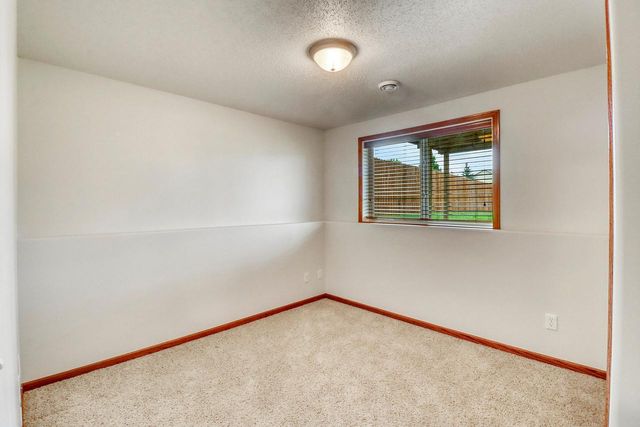 1217 37th Avenue S, Moorhead, MN 56560