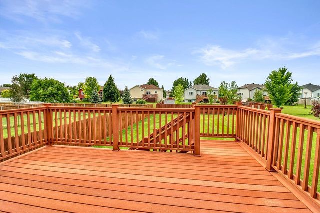 1217 37th Avenue S, Moorhead, MN 56560