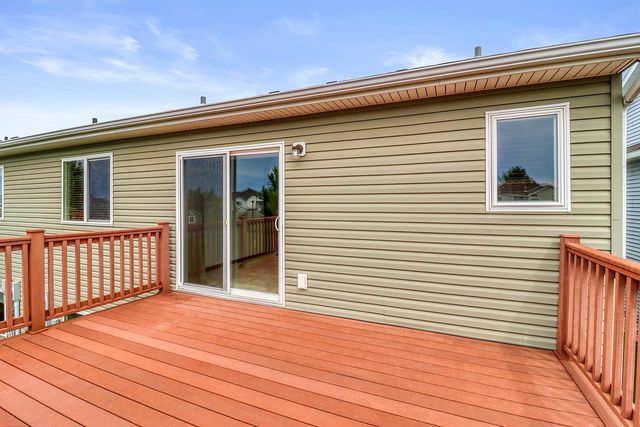 1217 37th Avenue S, Moorhead, MN 56560