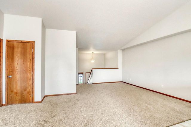 1217 37th Avenue S, Moorhead, MN 56560