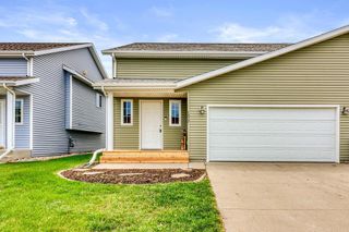 1217 37th Avenue S, Moorhead, MN 56560