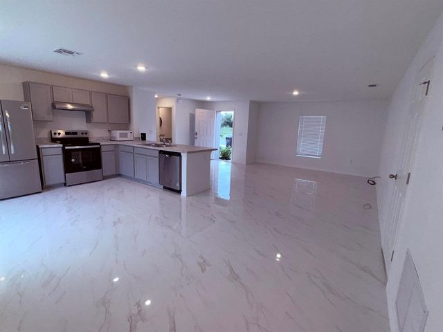 316 SW Becker Road, Port St. Lucie, FL 34953