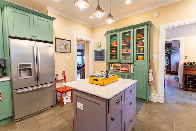 5901 Hampton St, Highland Park, PA 15206