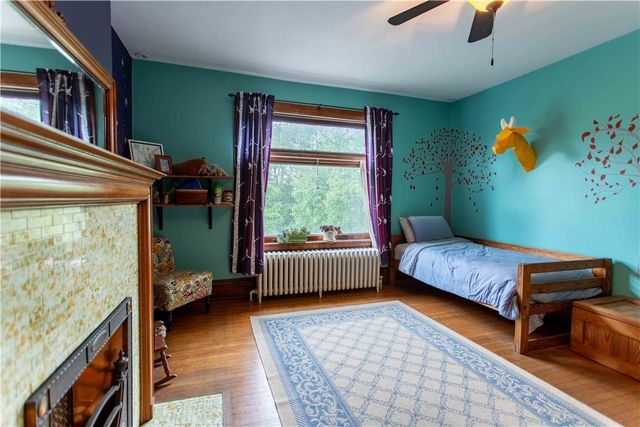 5901 Hampton St, Highland Park, PA 15206