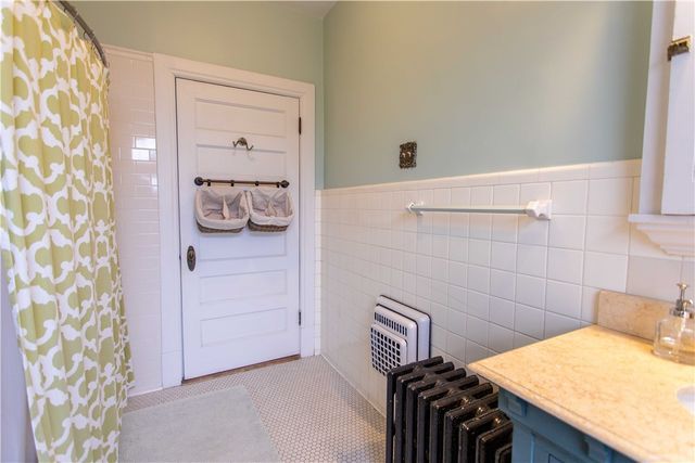 5901 Hampton St, Highland Park, PA 15206