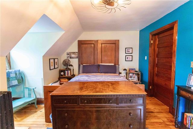 5901 Hampton St, Highland Park, PA 15206
