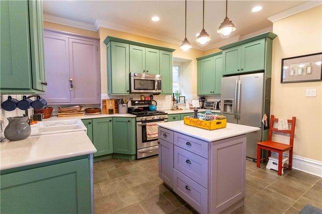 5901 Hampton St, Highland Park, PA 15206