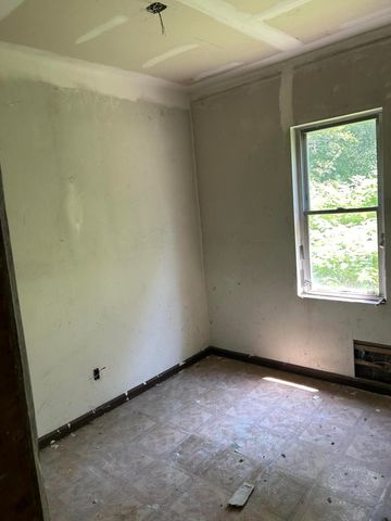 305 E 41st Avenue, Gary, IN 46409