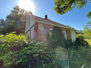 305 E 41st Avenue, Gary, IN 46409
