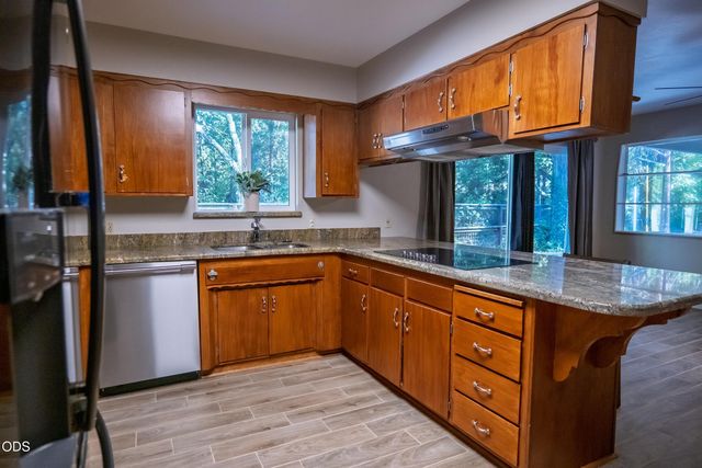 2750 Granite Hill Road, Grants Pass, OR 97526